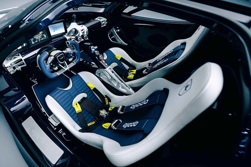 Apollo Evo Caribbean Dragon: «колючая» внешность, атмосферный V12 и огромная цена