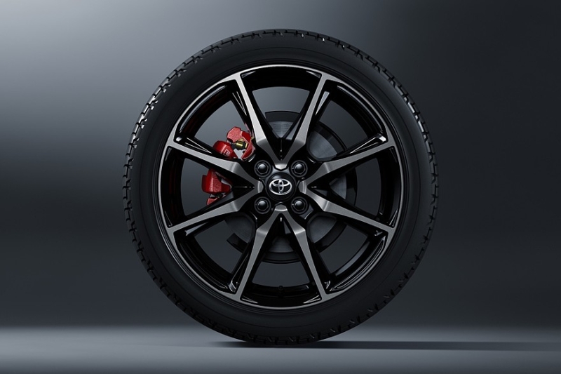 Обновлённому хэтчбеку Toyota Aqua вернули спортивную версию GR Sport