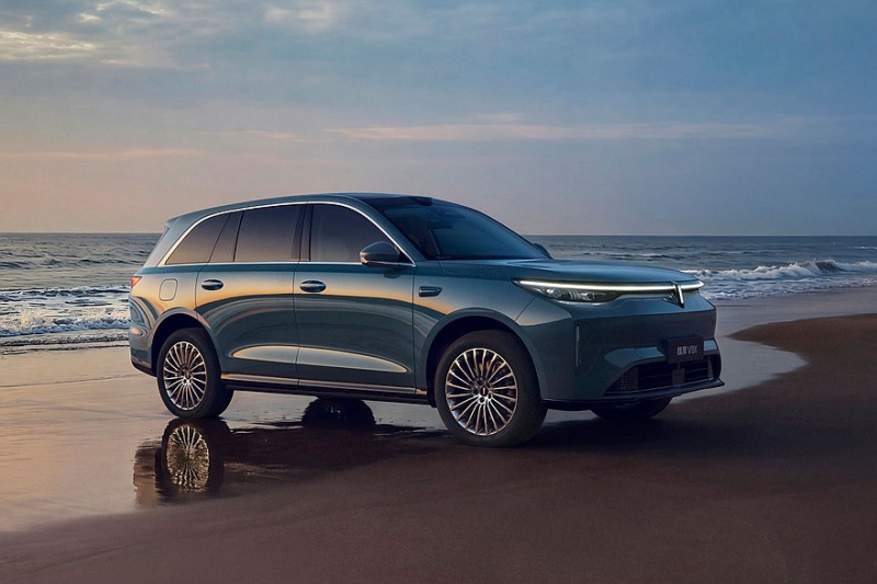 У обещанного России роскошного кроссовера Wey V9X появился младший брат &ndash; Wey V8X
