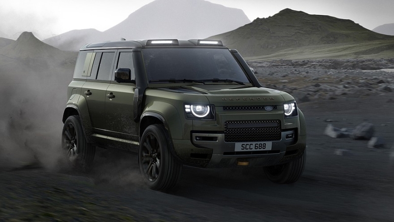Внедорожник Land Rover Defender получил пересмотренную моторную гамму