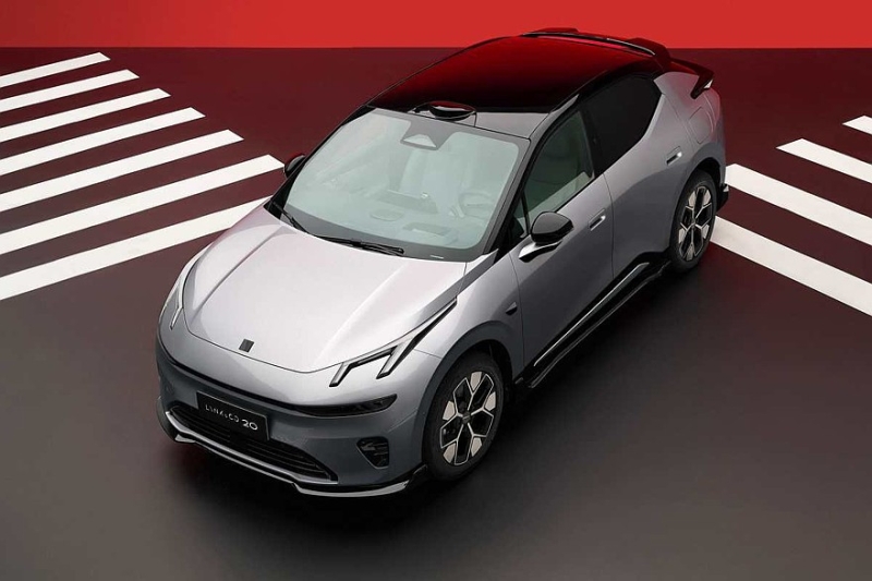 Кроссовер Lynk & Co Z20 сменил имя, преобразился снаружи и внутри и стал безопаснее