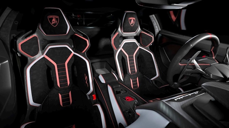 Lamborghini Revuelto SV: хардкорная версия с мощной батареей и доработанным шасси