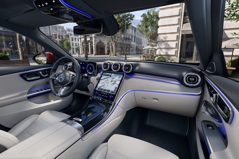Mercedes-Benz рассекретил обновлённые седан и универсал C-Class с ДВС. Цены известны