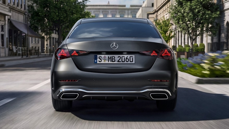 Mercedes-Benz рассекретил обновлённые седан и универсал C-Class с ДВС. Цены известны