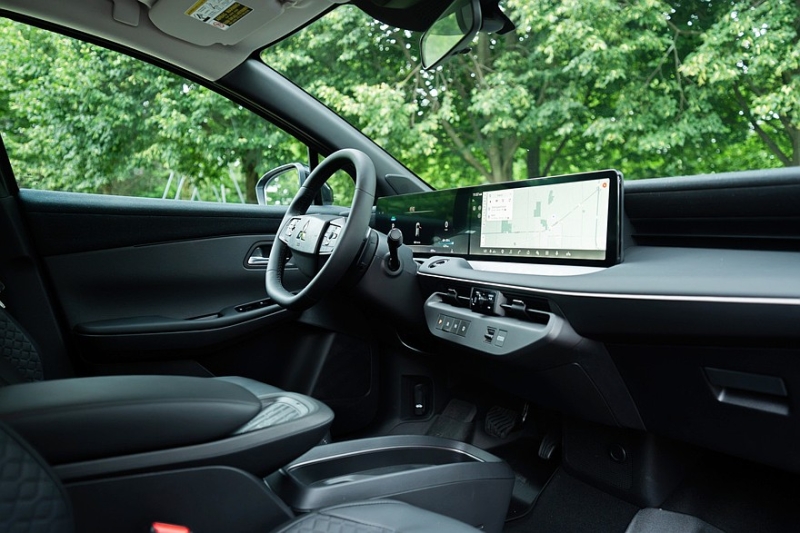 Mitsubishi Eclipse Sportback EV на базе Nissan: новые официальные фото и подробности
