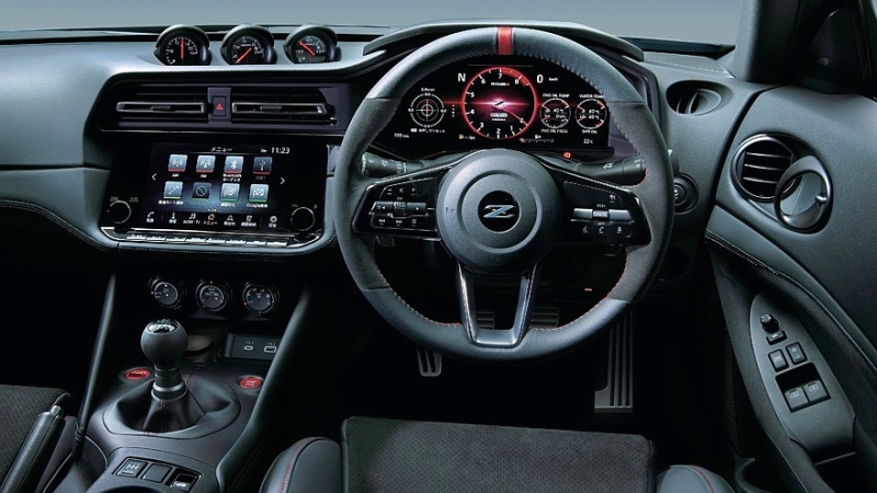 Обновлённый Nissan Z наконец-то представлен в Японии: МКП доступна на всех версиях