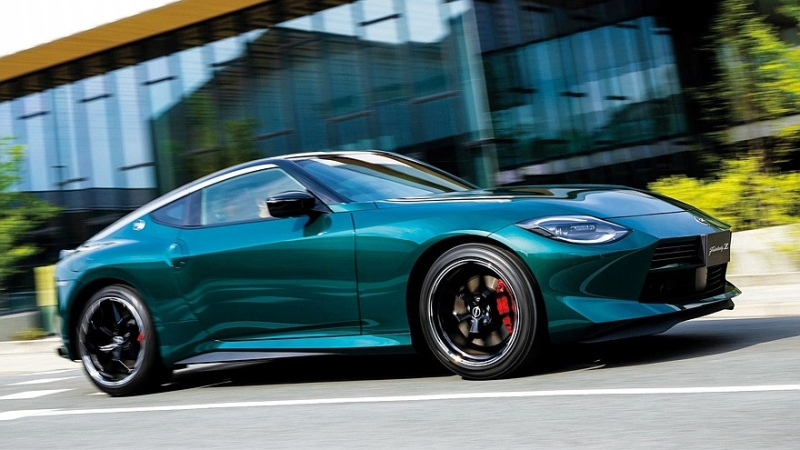 Обновлённый Nissan Z наконец-то представлен в Японии: МКП доступна на всех версиях
