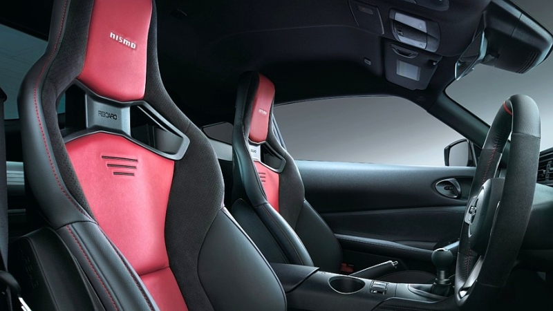 Обновлённый Nissan Z наконец-то представлен в Японии: МКП доступна на всех версиях