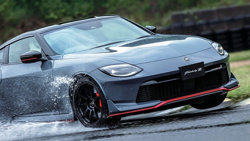 Обновлённый Nissan Z наконец-то представлен в Японии: МКП доступна на всех версиях