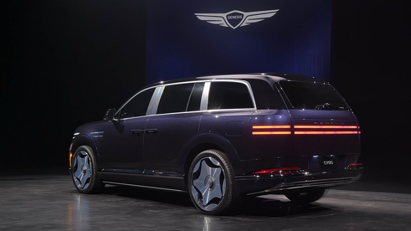 Рассекречен роскошный флагманский кроссовер Genesis GV90