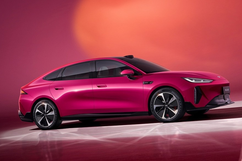 Седан Chery Arrizo 7 возвращается: первые официальные фото
