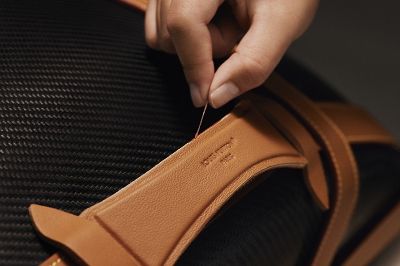 Singer повышает градус роскоши своих рестомодов через сотрудничество с Louis Vuitton