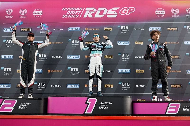 Владислав Попов выиграл этап RDS GP в Красноярске, Томми Кайли выбыл в ТОП-32