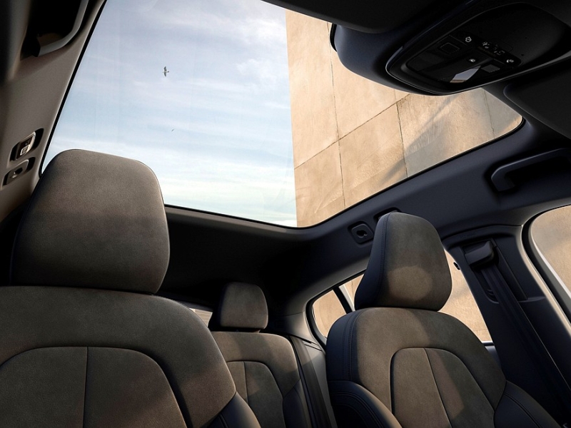 Компактные кроссоверы Volvo XC40, EX40 и EC40 пережили долгожданный рестайлинг