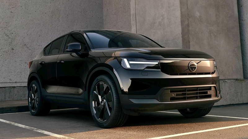 Компактные кроссоверы Volvo XC40, EX40 и EC40 пережили долгожданный рестайлинг