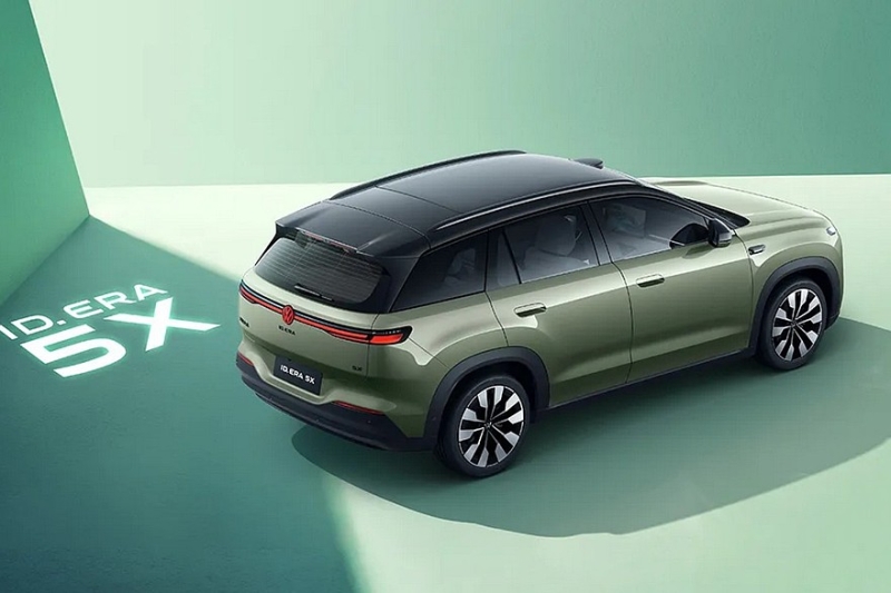 Младший кроссовер Volkswagen ID.Era 5X готовится к старту продаж: показан интерьер