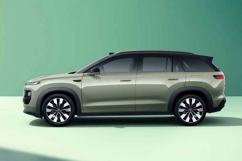 Младший кроссовер Volkswagen ID.Era 5X готовится к старту продаж: показан интерьер