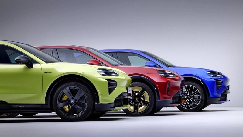 Обновки для Porsche Cayenne Electric: аудиомассаж, электродвери и зарядка без розетки