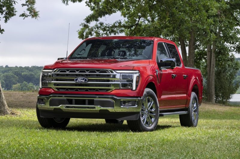 Посвежевший Ford F-150 получил другой базовый мотор и новую версию Carhartt