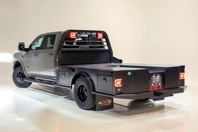 Ram Chassis Cab Night Edition: стильный ночной работяга с паровозной тягой