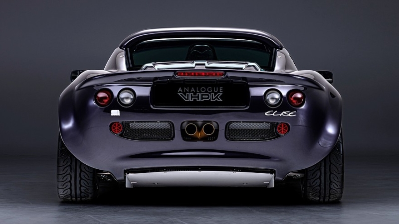 Рестомод Analogue VHPK на базе Lotus Elise S1: водитель по центру и масса менее 600 кг