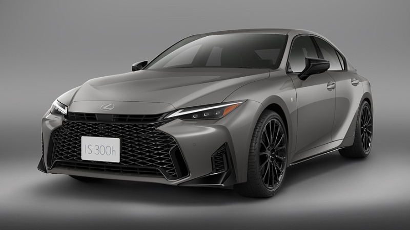 Седан Lexus IS обзавёлся новой спецверсией на домашнем рынке