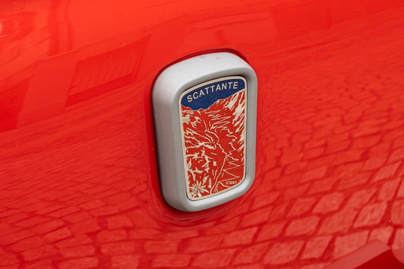 Старый Fiat 500, простоявший 25 лет в сарае, превратился в изысканный рестомод Scattante
