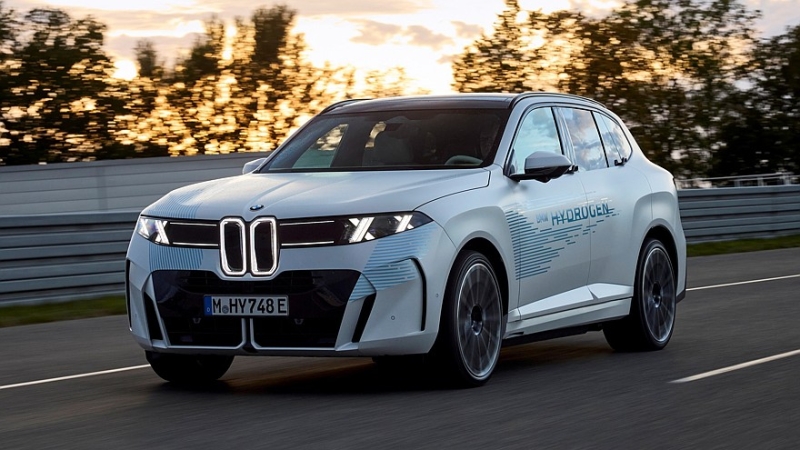 Водородный BMW iX5 Hydrogen нового поколения сбросил камуфляж