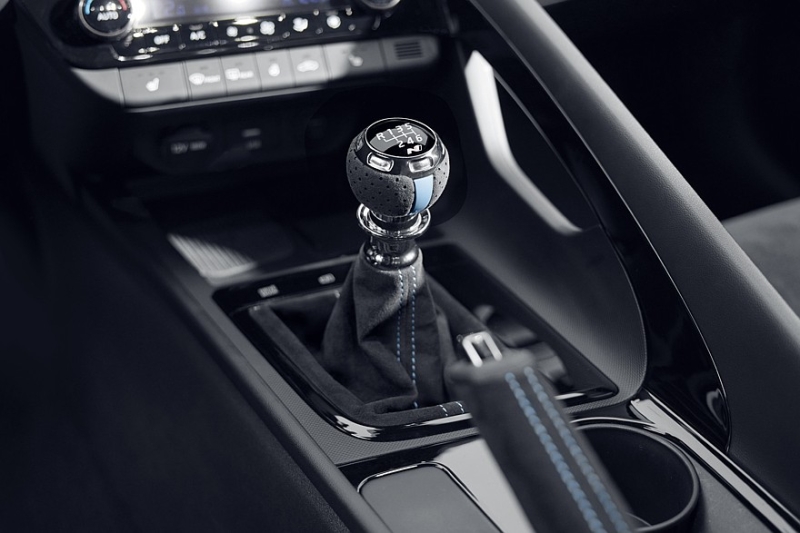 У спортседана Hyundai Elantra N появилась сдержанная версия Monochrome