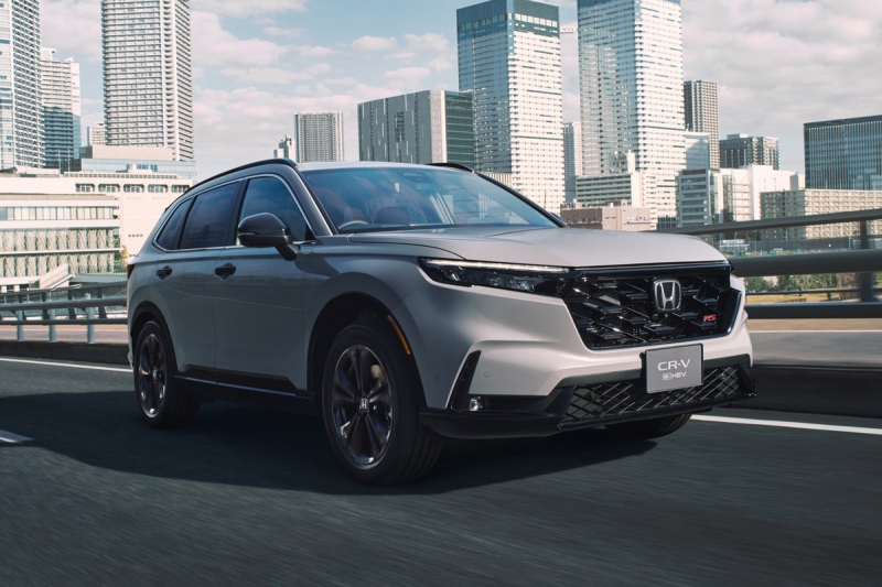 Актуальный кроссовер Honda CR-V наконец-то добрался до домашнего рынка, цены известны