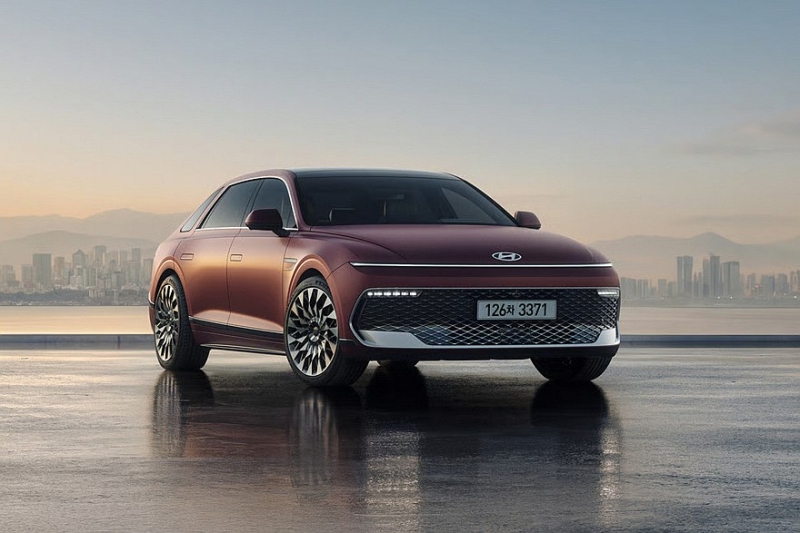 Флагманский седан Hyundai Grandeur получил новый салон после рестайлинга