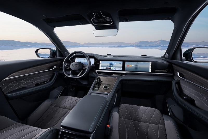 Geely Monjaro с обновлённым салоном и адаптивной подвеской в России: объявлена цена