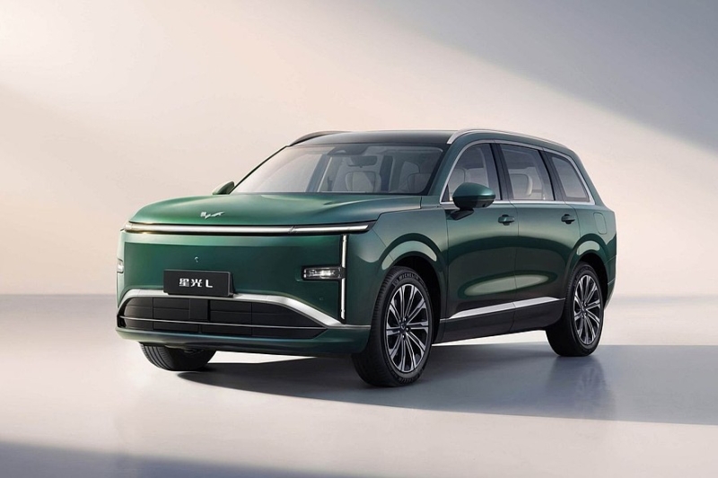 Кроссовер Wuling Starlight L от GM и SAIC: не особо богатый, зато с привлекательными ценами