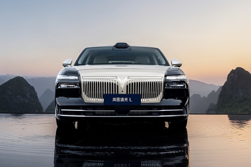 Полноприводный седан Voyah Passion L готов к старту продаж